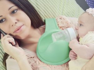 Hands Free Baby Bottle Holder 1