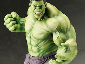 Hulk Statue | Million Dollar Gift Ideas