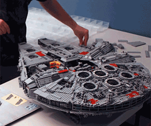 Lego Millennium Falcon 1