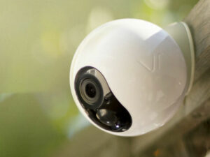 One-Year Lasting Battery Security Cam | Million Dollar Gift Ideas
