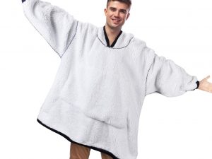Oversized Hoodie Sweatshirt Blanket 1