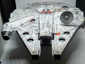 Papercraft Star Wars Millennium Falcon 1